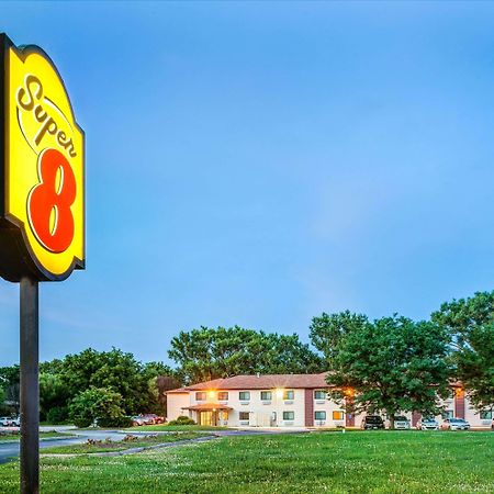 Super 8 By Wyndham Blair Hotel Buitenkant foto