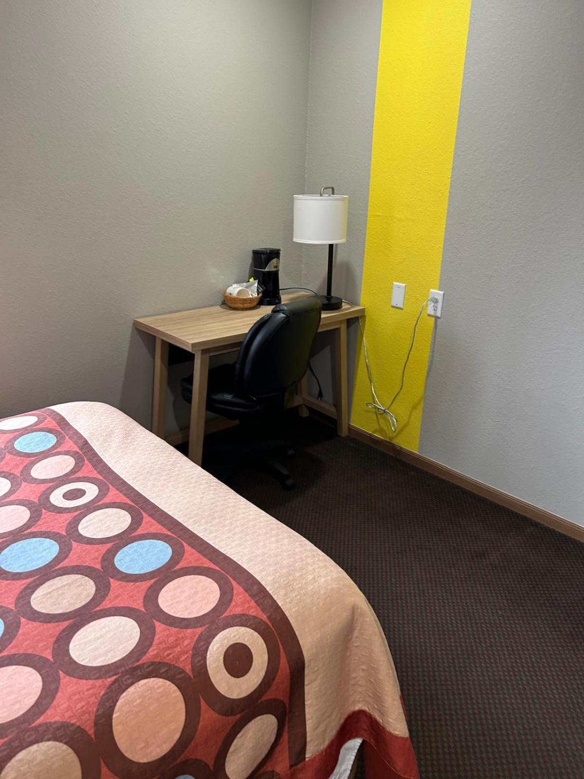 Super 8 By Wyndham Blair Hotel Buitenkant foto